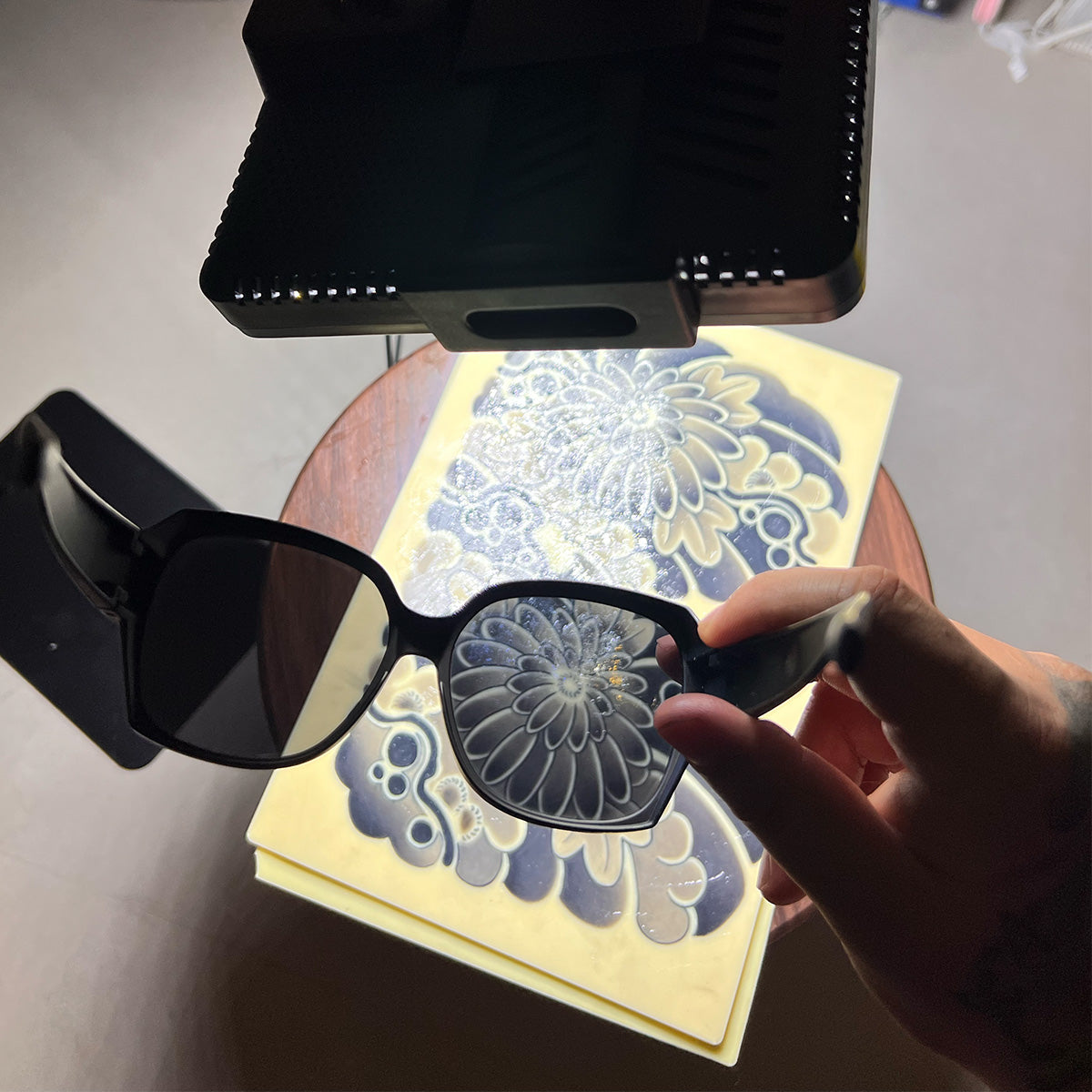 Tattoo removal reflective work & photography light kit